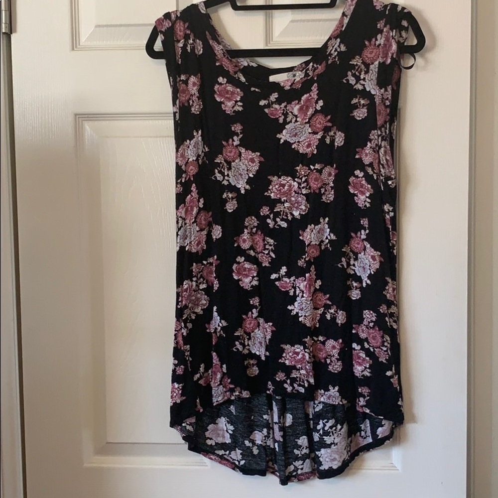 Black floral top!